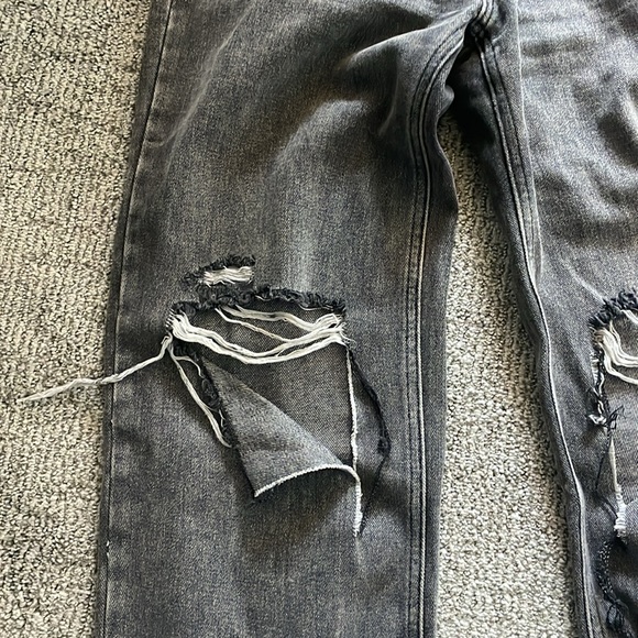 Dark gray ripped jeans - Picture 2 of 6